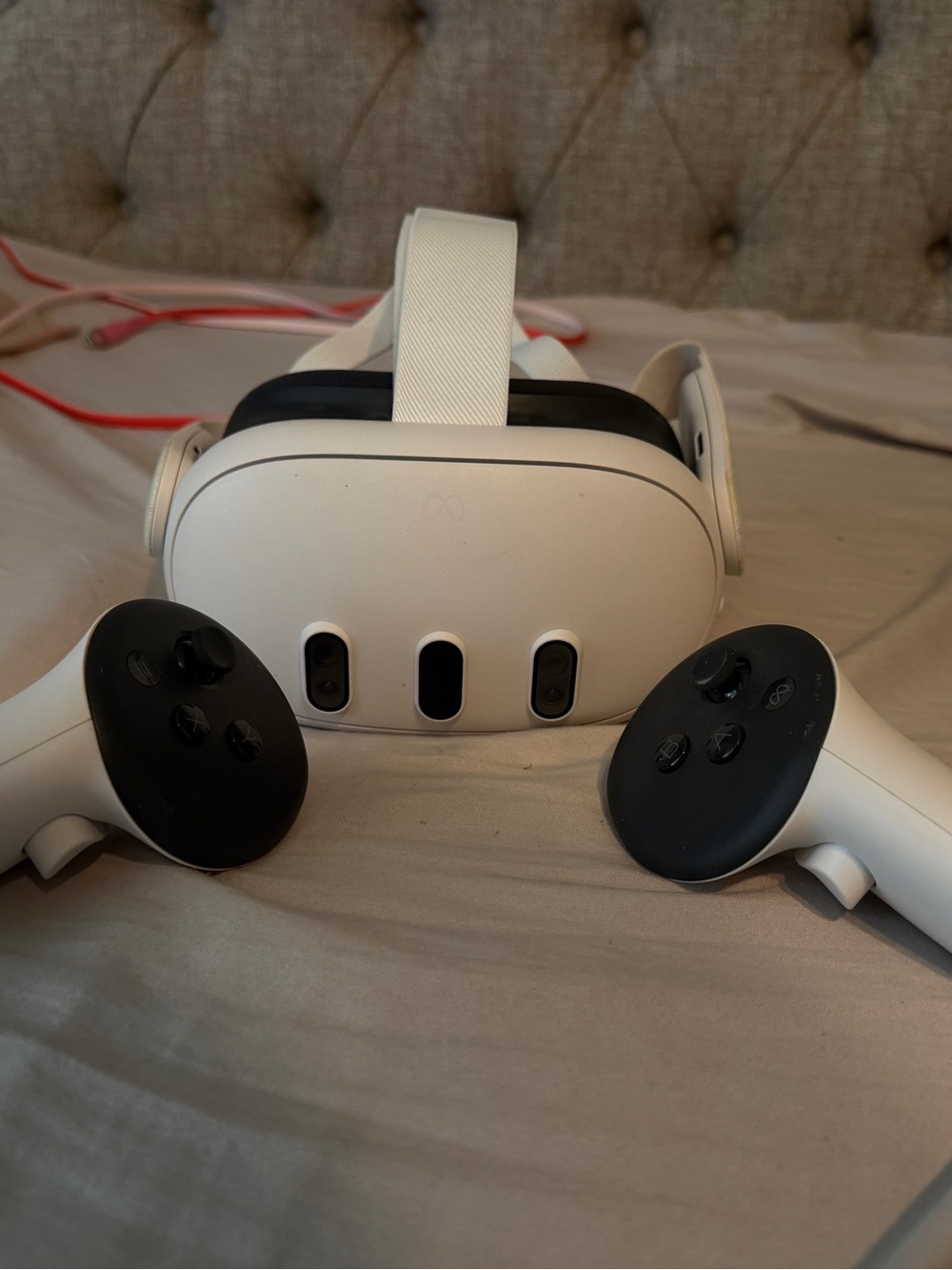 White VR Headset with Controllers - White